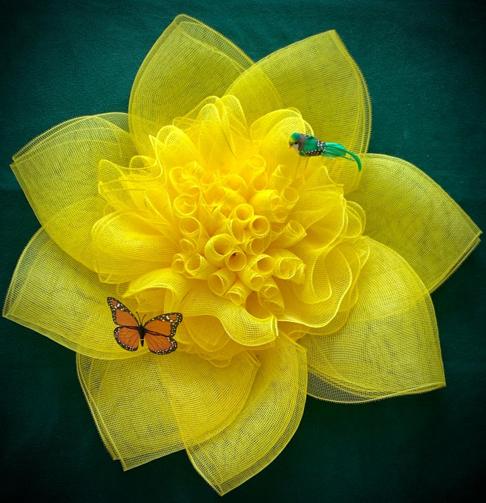 Daffodil Yellow Flower Door Wreath WELCOME Decorative Accessory